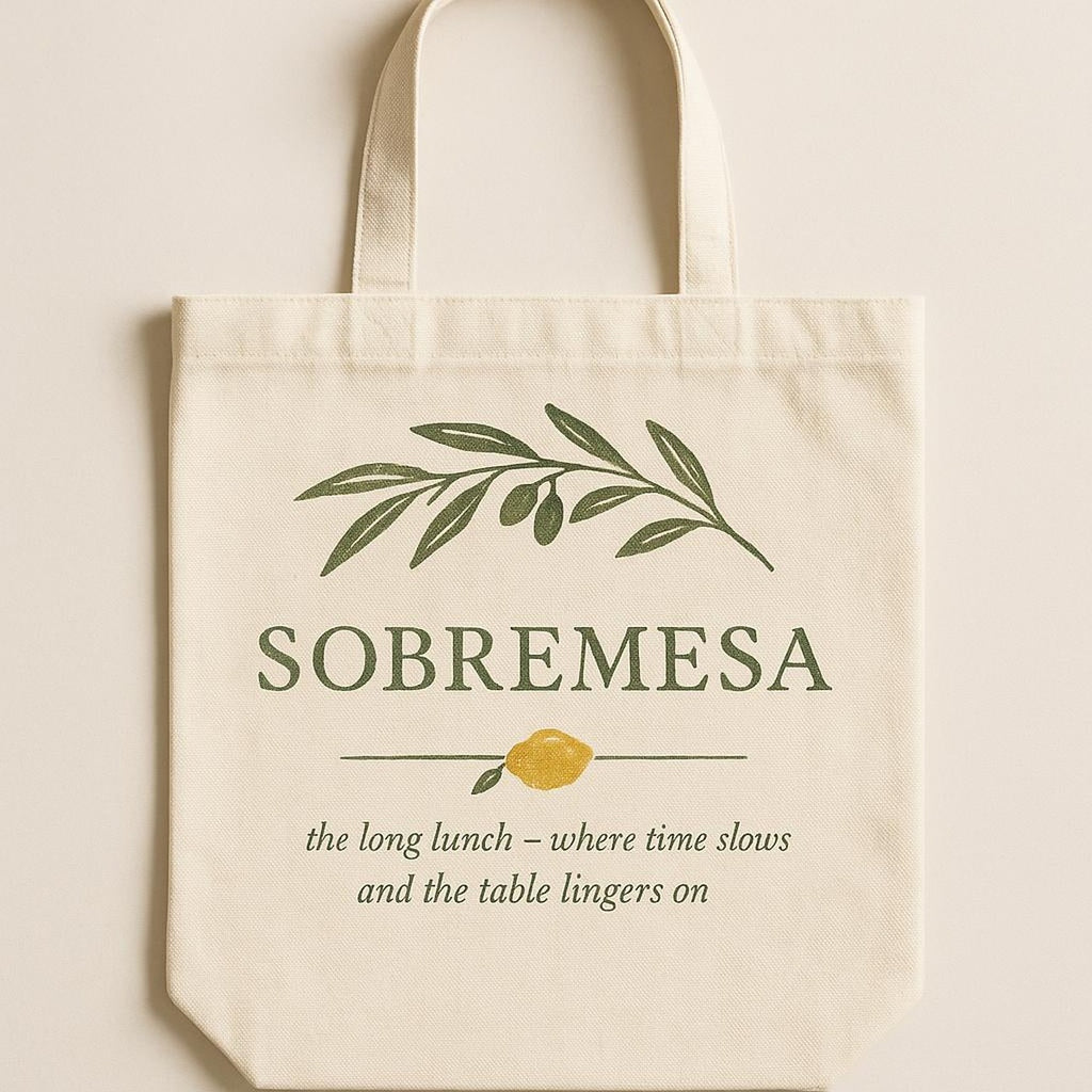 Flat-bottomed tote standing upright on a tiled Mediterranean table